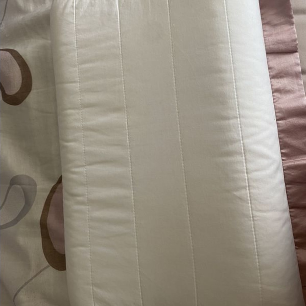Memory foam pillow